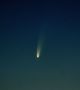 Хората, които ставаха преди изгрев досега, биха могли да видят най-доброто представяне на комета за наблюдатели от Северното полукълбо от появата на кометата Хейл-Боп през 1997 г. Всъщност NEOWISE (по каталог C/2020 F3) категорично сложи край на липсата на зрелищни комети от почти четвърт век.

Сега тя може да се наблюдава и вечер.

Досега кометата бе достъпна за наблюдение само за хората, които се събуждат в зори и сканират небето близо до североизточния хоризонт. Те ще виждат, че кометата се издига първо с опашката си, последвана от светлата й глава или кома, блестяща толкова ярко като звезда от първа величина. Досега кометата трябваше да се конкурира с ниската височина, яркото зазоряванеи светлината на почти пълнолунието. Бяхме възпрепятствани да наблюдаваме NEOWISE поради тези фактори и заради лошото време. Но нещата ще стават все по-добри за наблюдателите на небето в следващите дни.

Най-доброто тепърва предстои! А социалните медии вече са заляти със снимки на кометата 