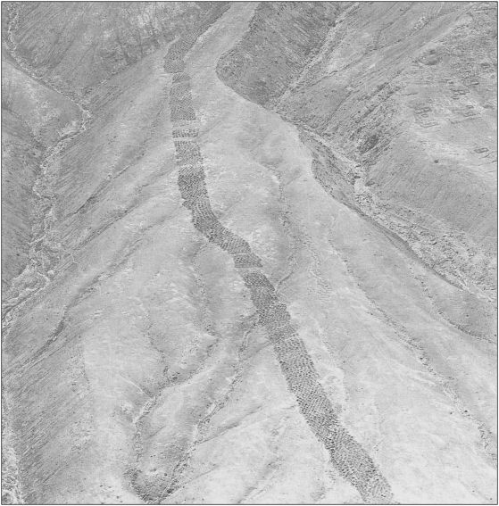 Въздушна снимка на Монте Сиерпе, направена от Робърт Шипи и публикувана от Националното географско дружество през 1933 г. Кредит: American Natural History Museum; AMNH Library negative no. 334709