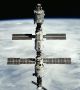 На 2-ри ноември, 2000 екипажът на космическия кораб "Союз ТМ-31" се скача за сервизния модул "Звезда". От този момент до днес в продължение на 15 години на борда на Международната космическа станция винаги е имало обитатели.

МКС е плод на партньорството на пет космически агенции и сливането на два големи проекта. Тя е съвместен международен проект, в който участват 15 страни: Белгия, Бразилия, Германия, Дания, Испания, Италия, Канада, Холандия, Норвегия, Русия, САЩ, Франция, Швейцария, Швеция и Япония.

Тя е най-скъпата в историята на човечеството изкуствена структура и инструмент за сближаване и сътрудничество на хората от различни нации.  <br>Снимка : wikimedia