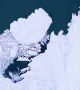 Падане на леден щит, море Амундсен, Земя Мари Бърд, Западна Антарктида <br>Снимка : Бенджамин Гранд/DigitalGlobe