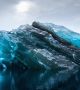 Фотографът Алекс Корнел (Alex Cornell) по време на експедицията си в Антарктида е имал късмета да направи уникални снимки на наскоро преобърнал се айсберг с необичаен син цвят. <br>Снимка : Alex Cornell